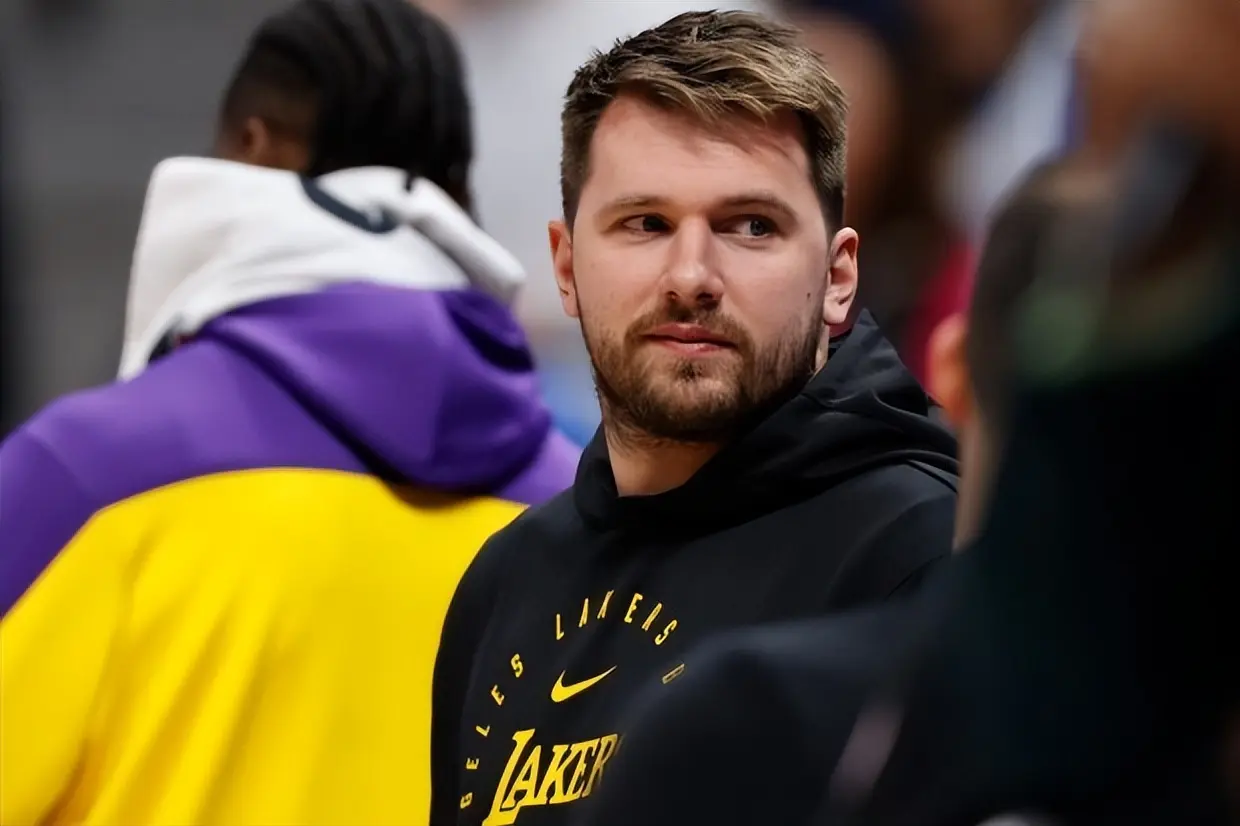 军得主莎拉 军得主莎拉